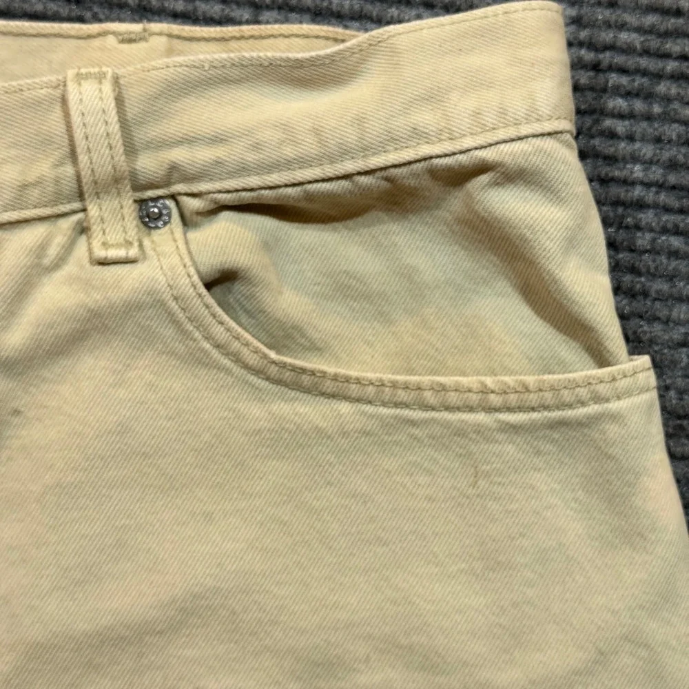 Vintage USA Made Levi's 550 Relaxed Fit Denim Shorts W38 Blank Tab Stone Khaki